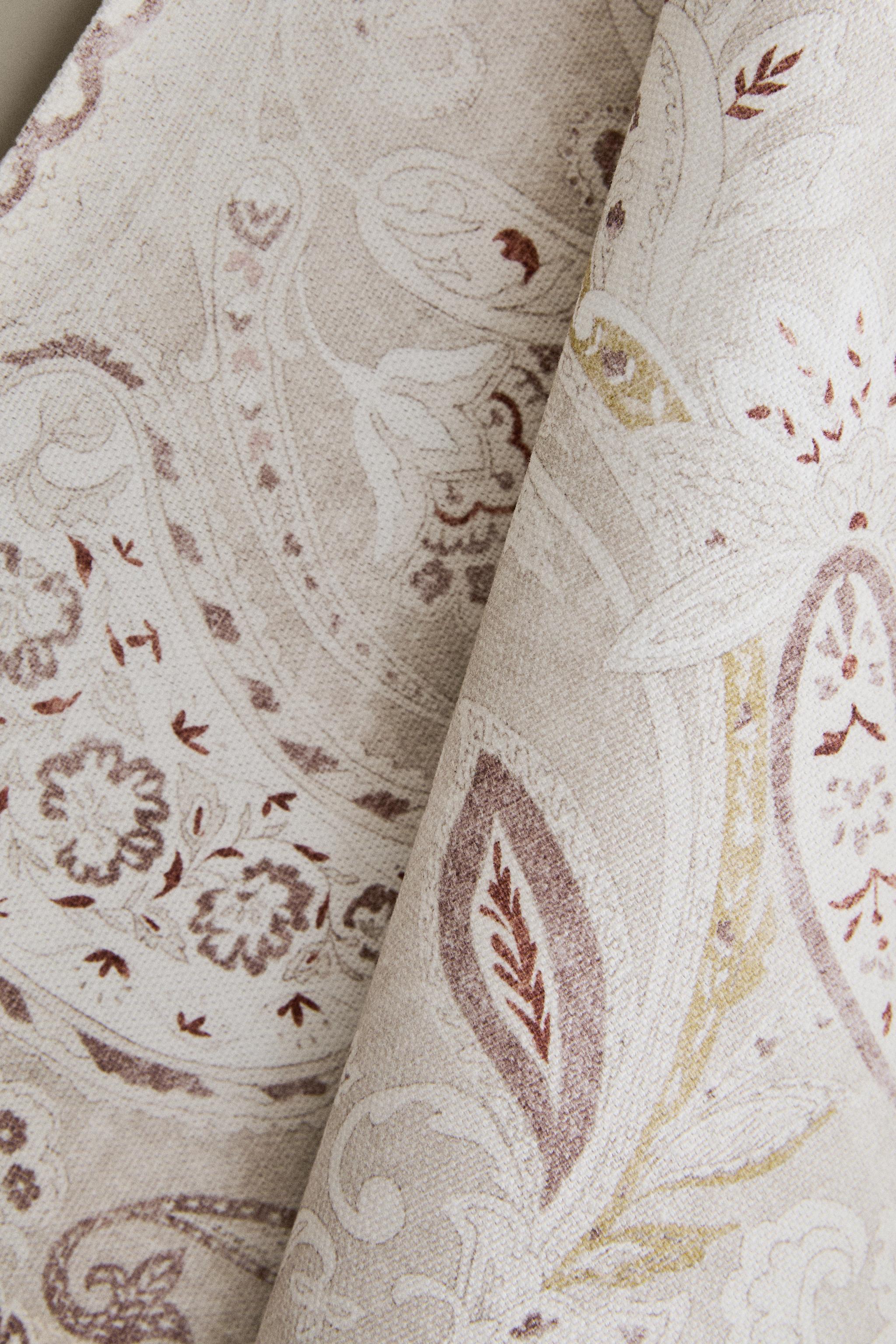 PACK OF PAISLEY PRINT TEA TOWELS (PACK OF 2)